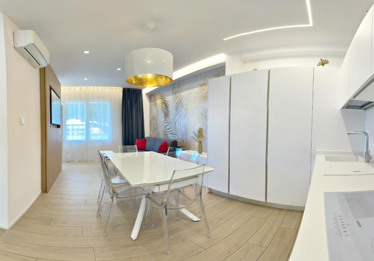 Arcioun Suite Riccione Exterior photo