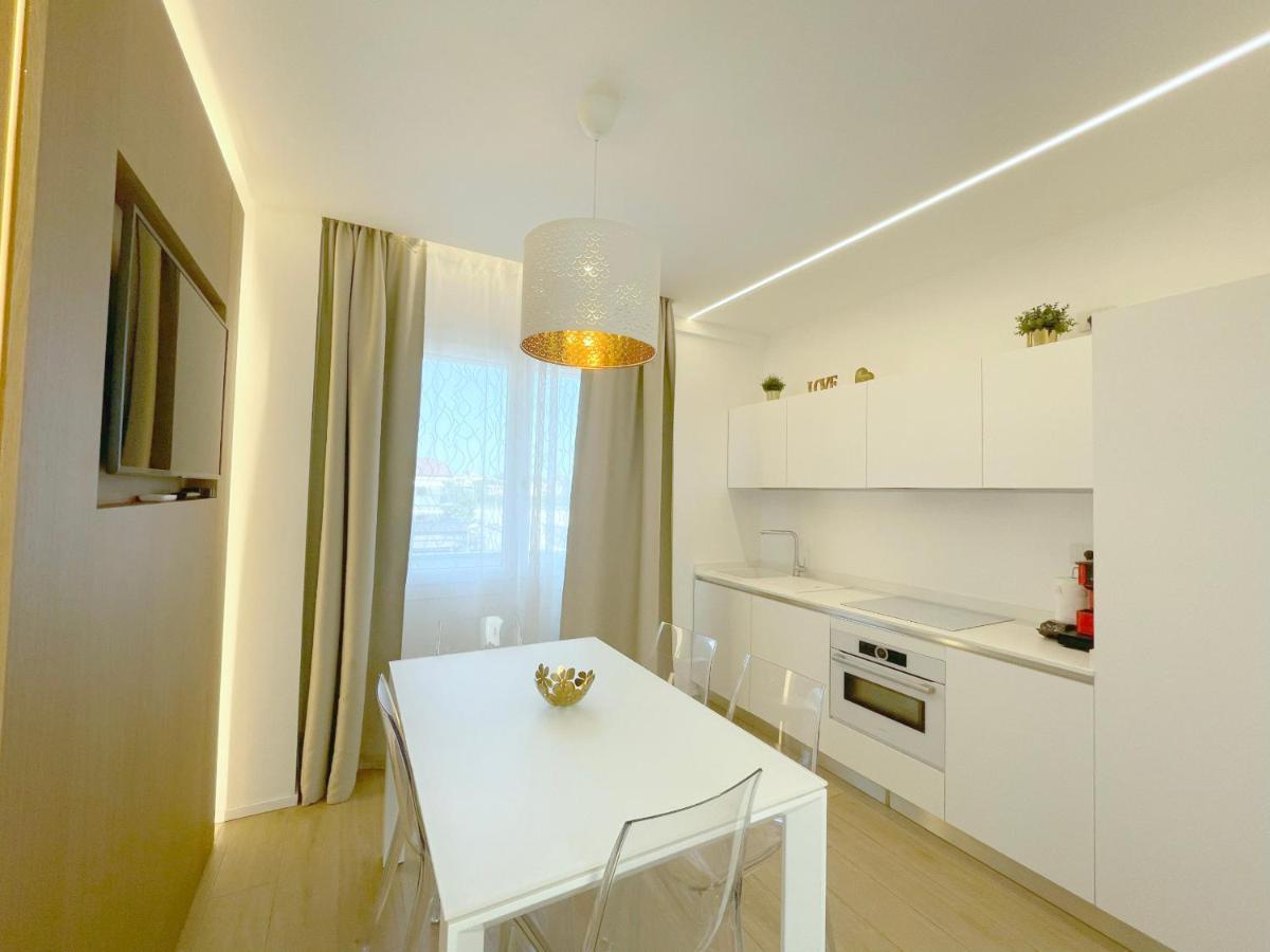 Arcioun Suite Riccione Exterior photo